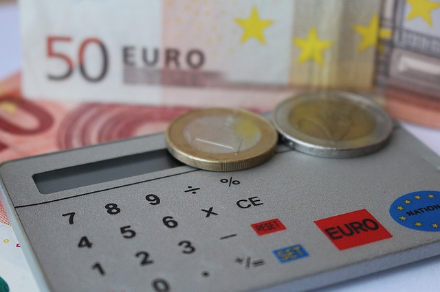 mince, kalkulačka, euro
